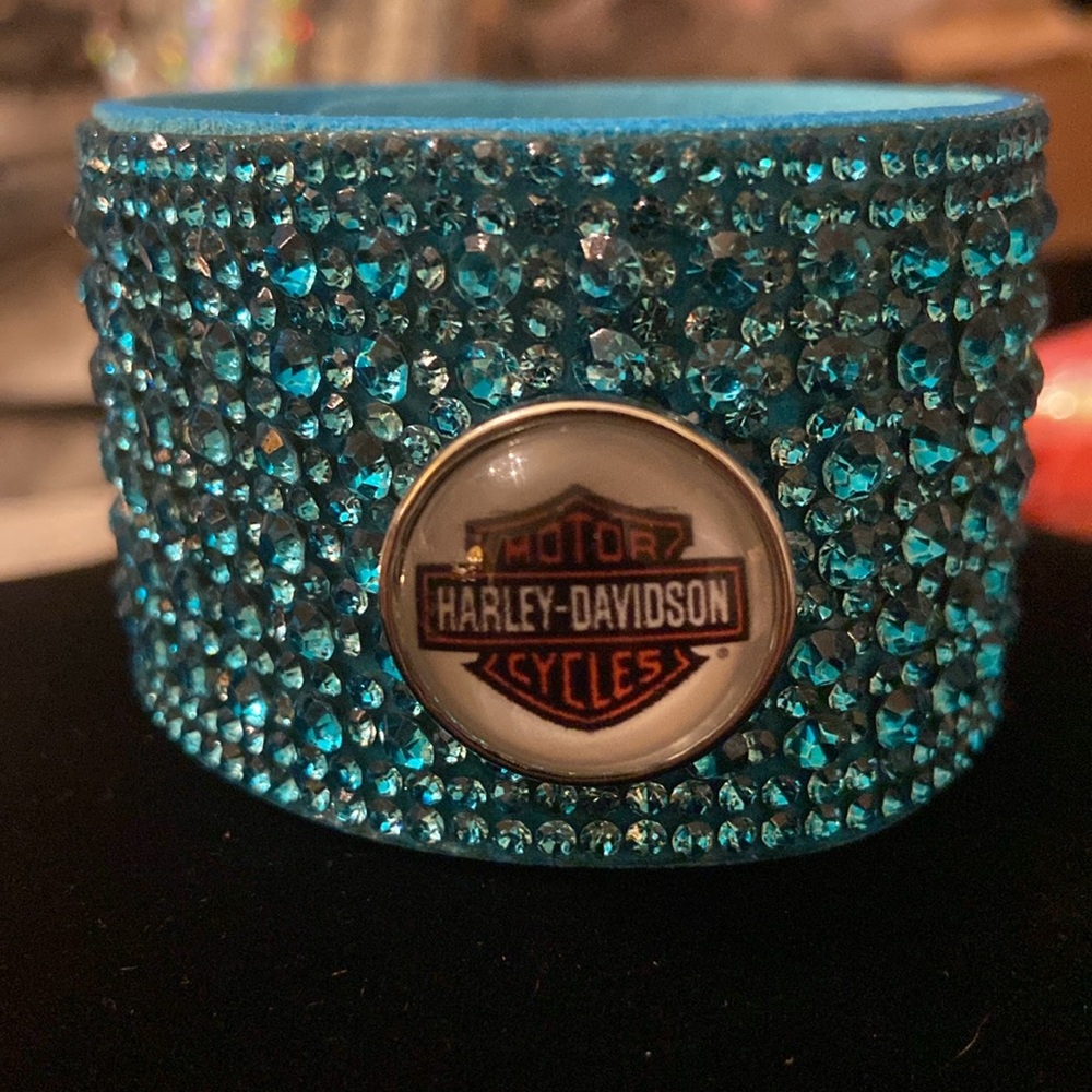 - - HD Blue Bling Bracelet
